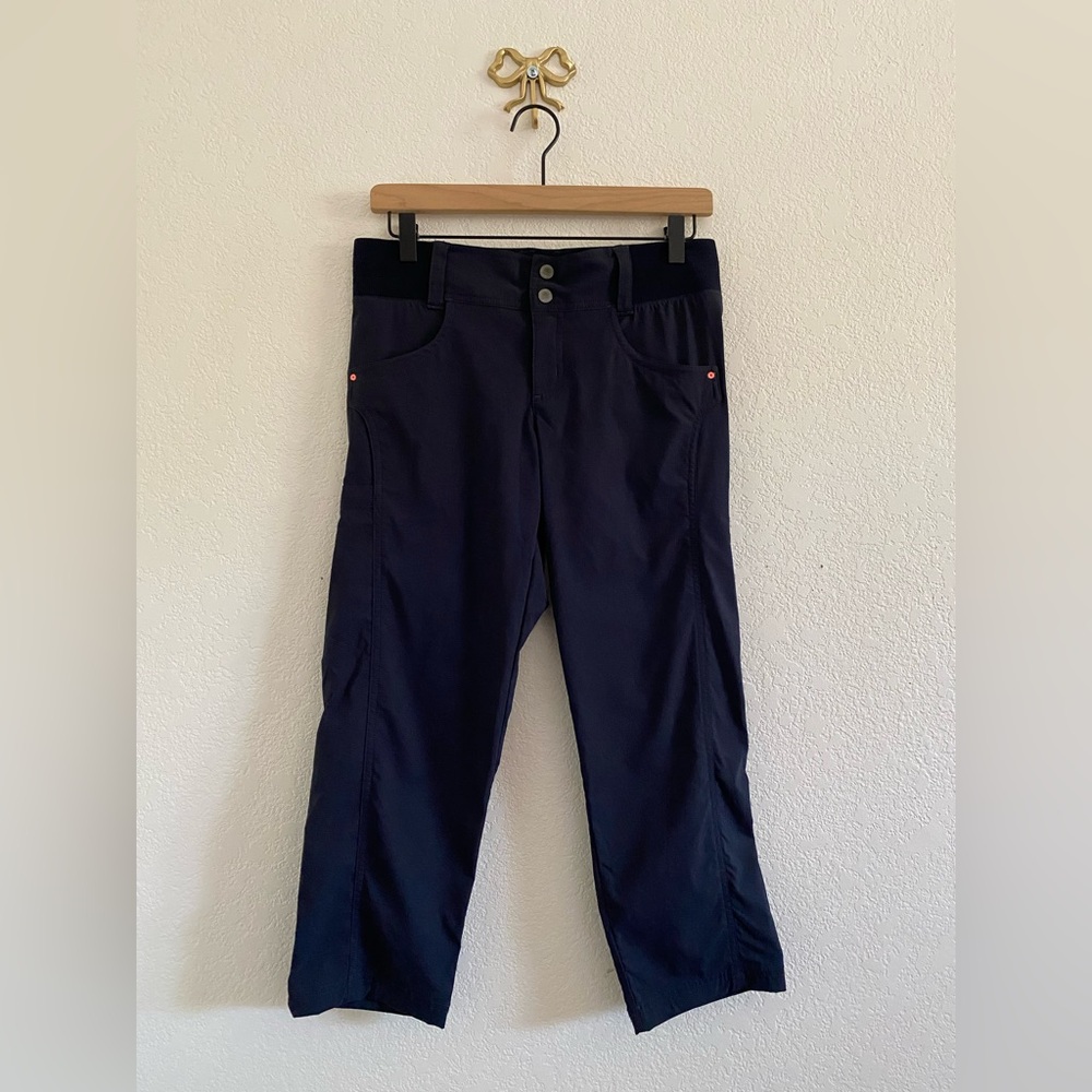 Title Nine Women's Recycled Clamber 2.0 Hiking Capris in Indigo Blue Size 2